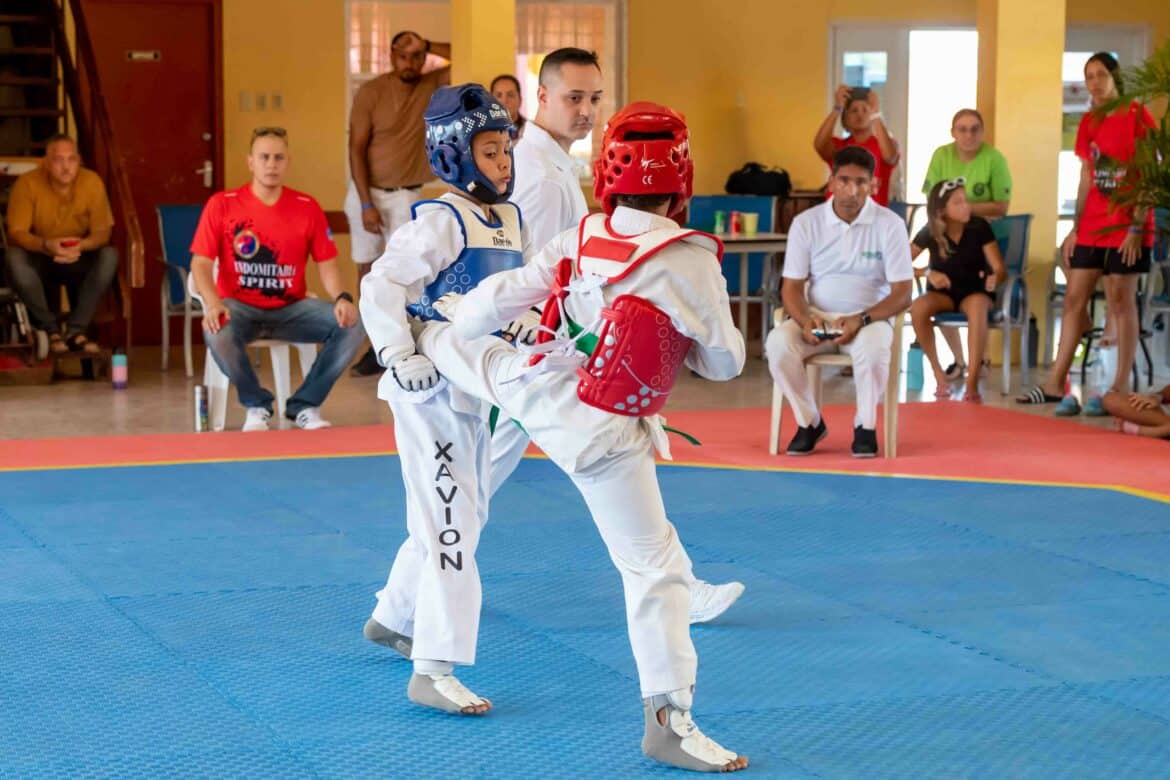 Chaco Taekwondo Academy a sali Best Team den Ultimate Taekwondo